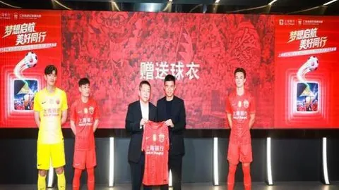 英超烽火燃！曼城双星闪耀战场，福登谢尔基力担锋线，哈兰德领衔挑战西汉姆荣耀时刻！